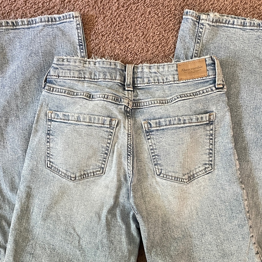 Abercrombie Kids High Rise Wide Leg Light Blue Jeans - Picture 4 of 6